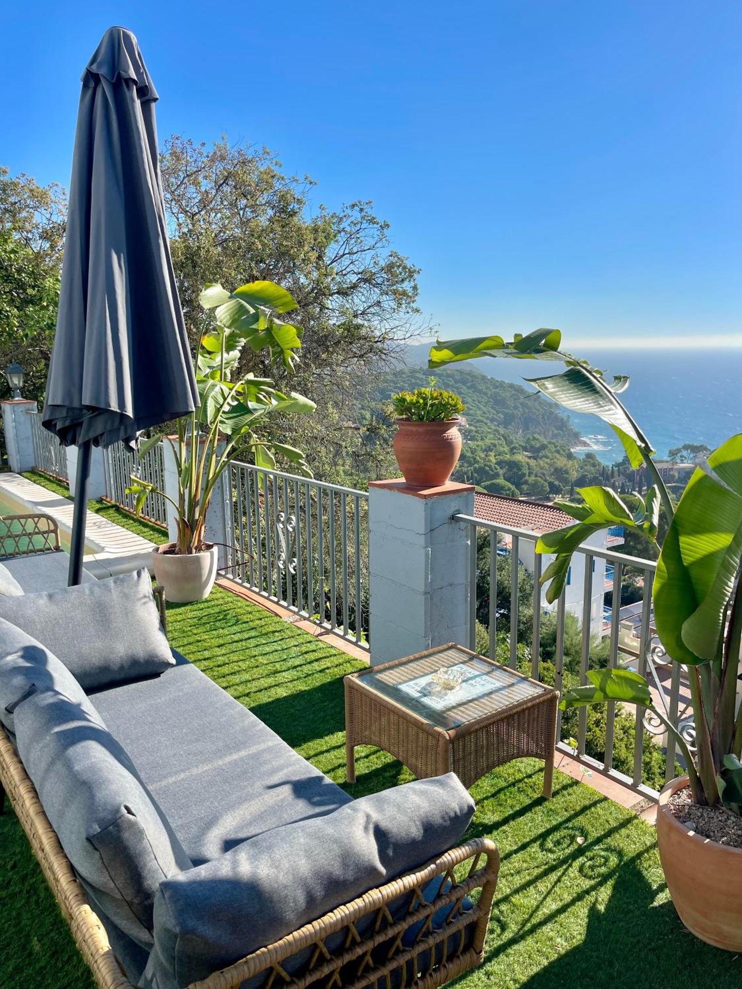 Seahomes Vacations, La Casa Blue Mediterranean Lifestyle บลาเนส ภายนอก รูปภาพ